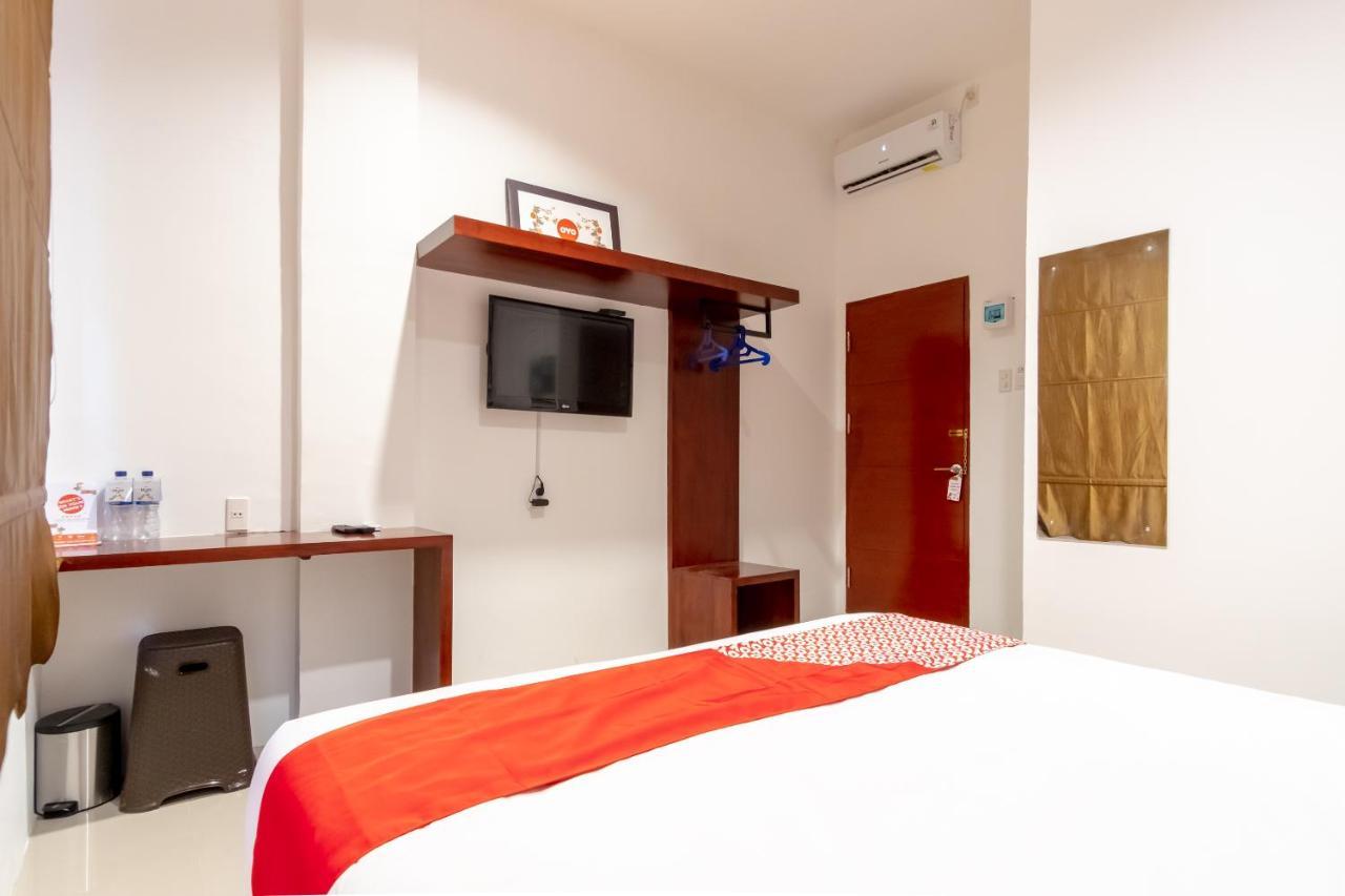 โอโย 1377 โอเอส เรสซิเดนซ์ Hotel เมดาน ภายนอก รูปภาพ